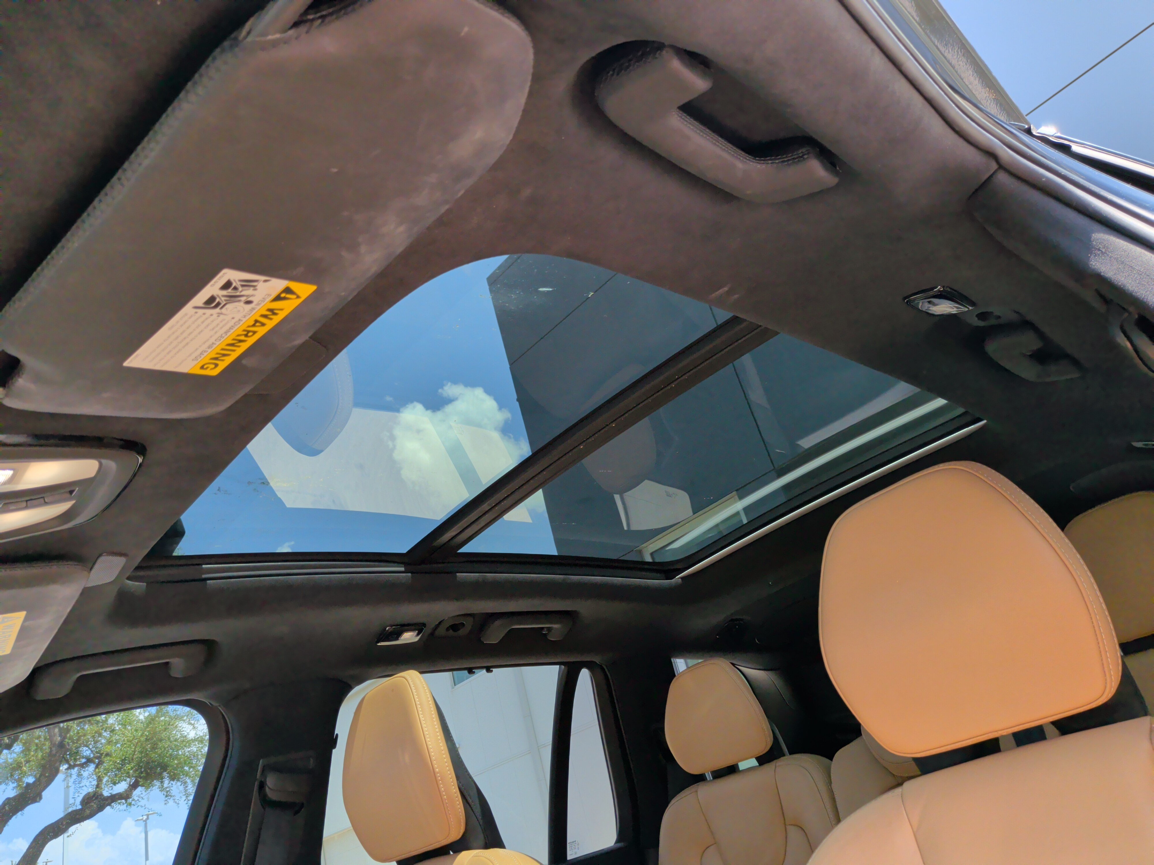 Used 2023 Volvo XC90 B6 Ultimate w/ Lounge Package AWD/4WD image 27