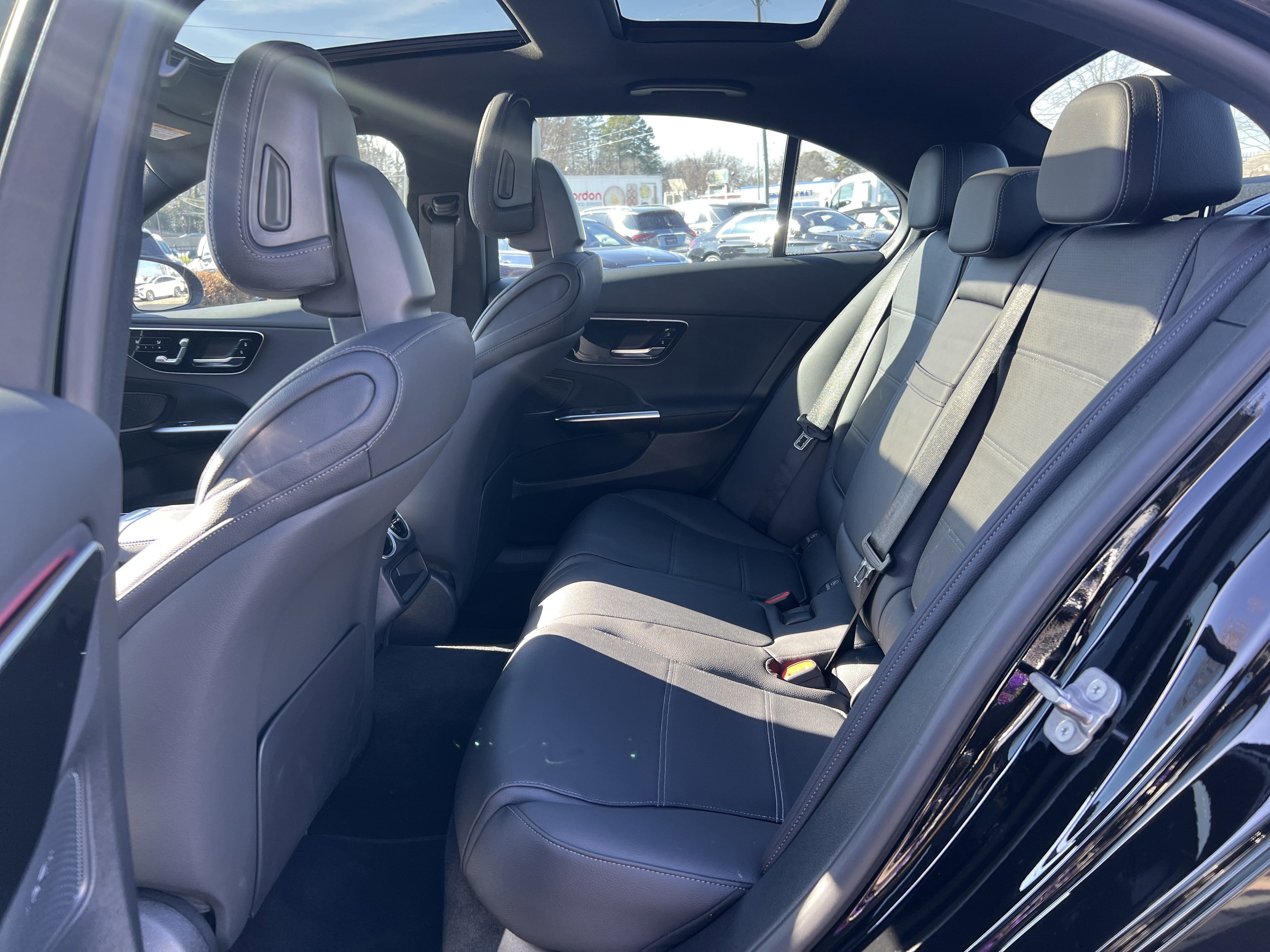 Certified 2025 Mercedes-Benz C 300 Sedan image 33