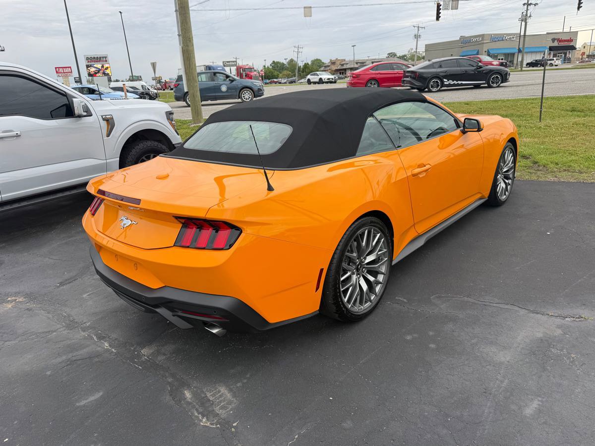Used 2026 Ford Mustang Premium RWD image 6