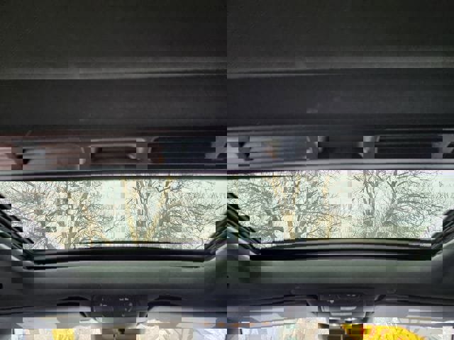 Used 2020 Mercedes-Benz GLC 300 4MATIC image 24