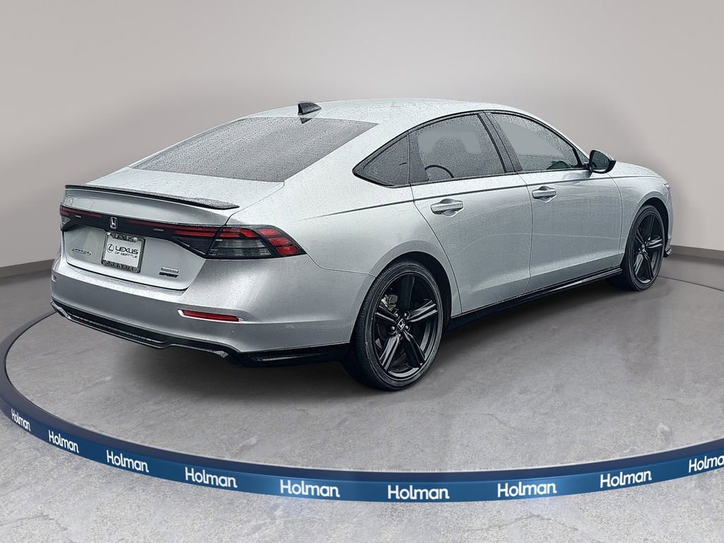 Used 2024 Honda Accord Sport image 6