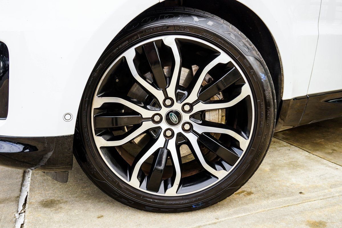 Used 2022 Land Rover Range Rover Sport HSE Silver Edition image 3