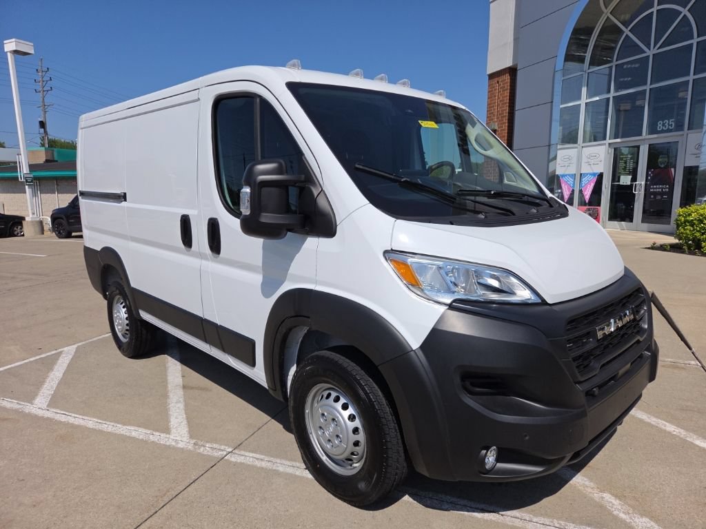 Used 2025 RAM ProMaster 1500 w/ Premium Convenience Group FWD image 2