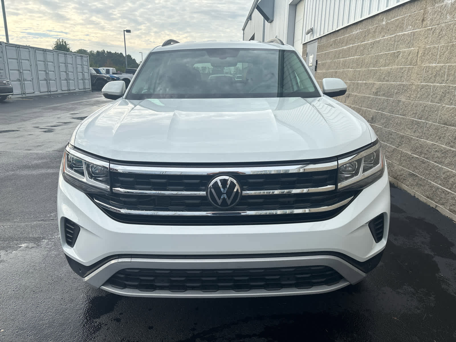 Used 2023 Volkswagen Atlas SE image 3