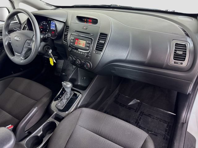 Used 2017 Kia Forte LX image 25