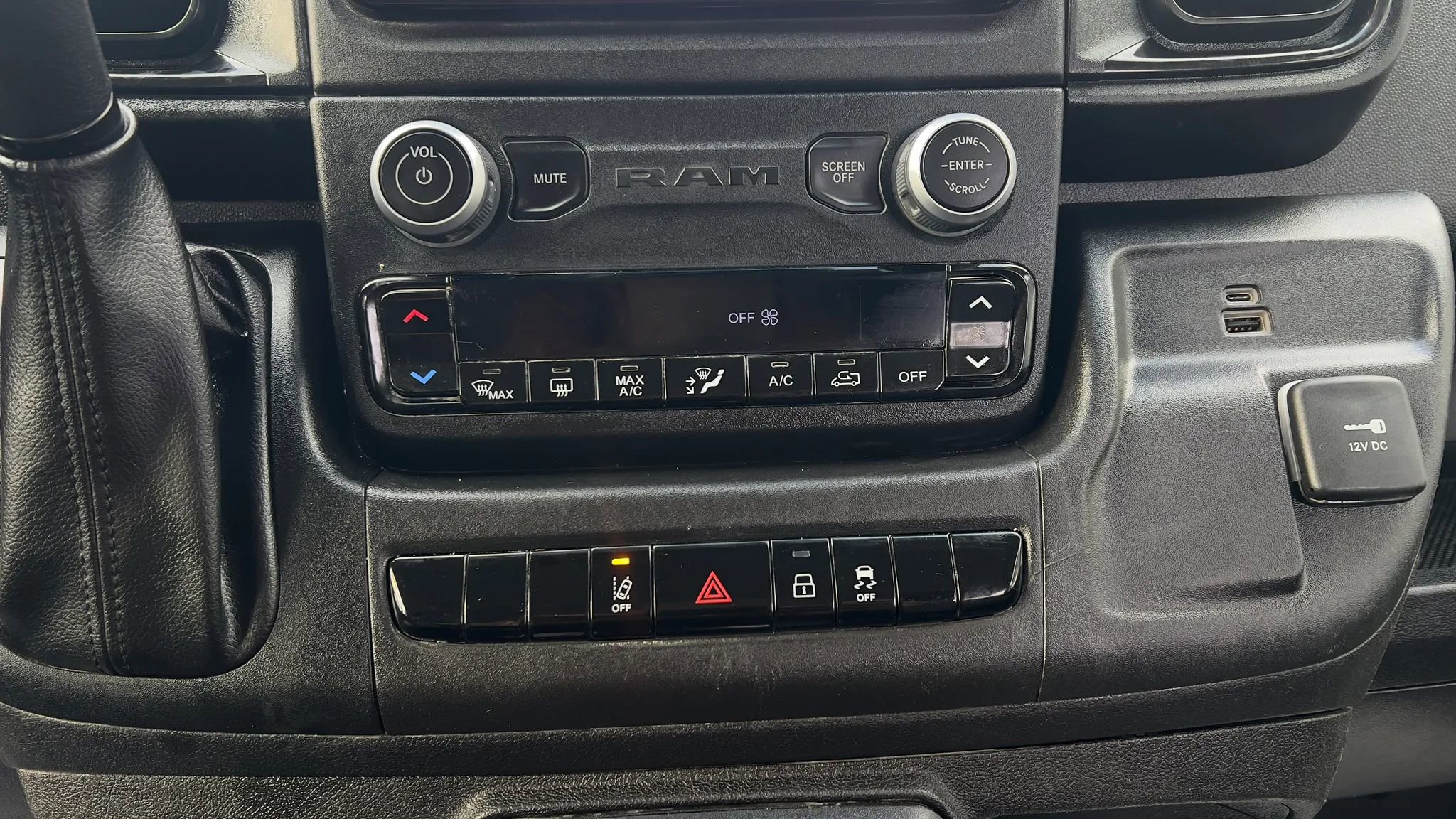 Used 2023 RAM ProMaster 3500 w/ Lane Management Group FWD image 21