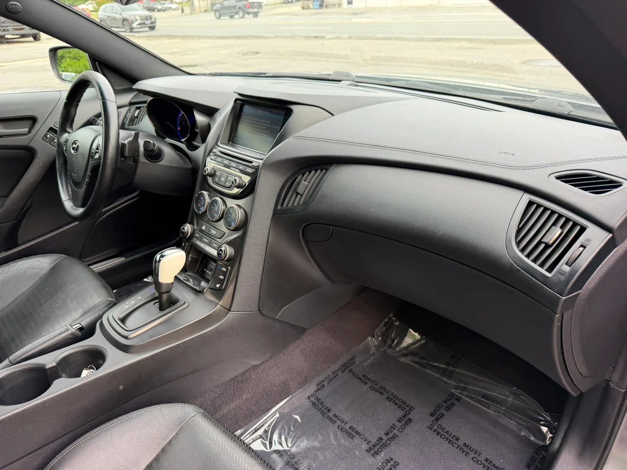 Used 2013 Hyundai Genesis 3.8 RWD image 18