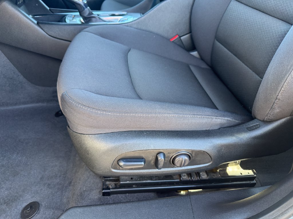 Used 2024 Chevrolet Malibu LT FWD image 11