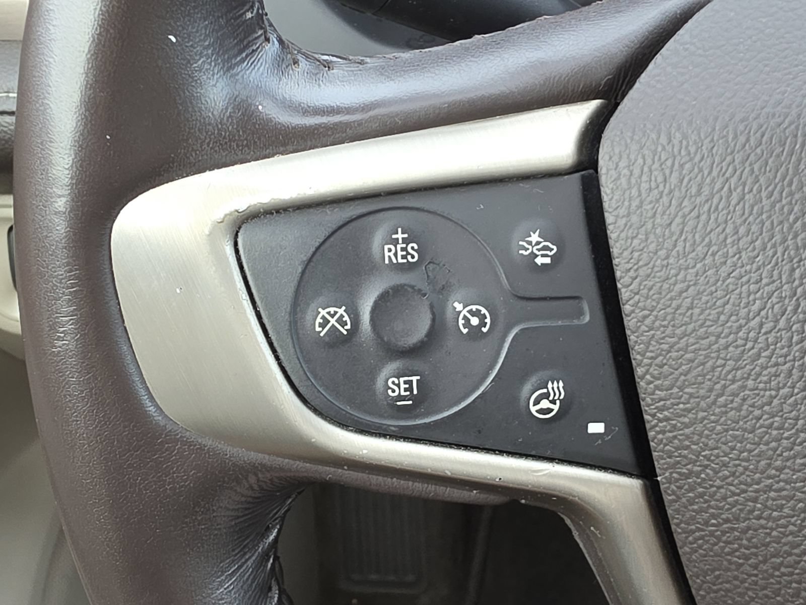 Used 2018 GMC Acadia Denali w/ Technology Package FWD image 24