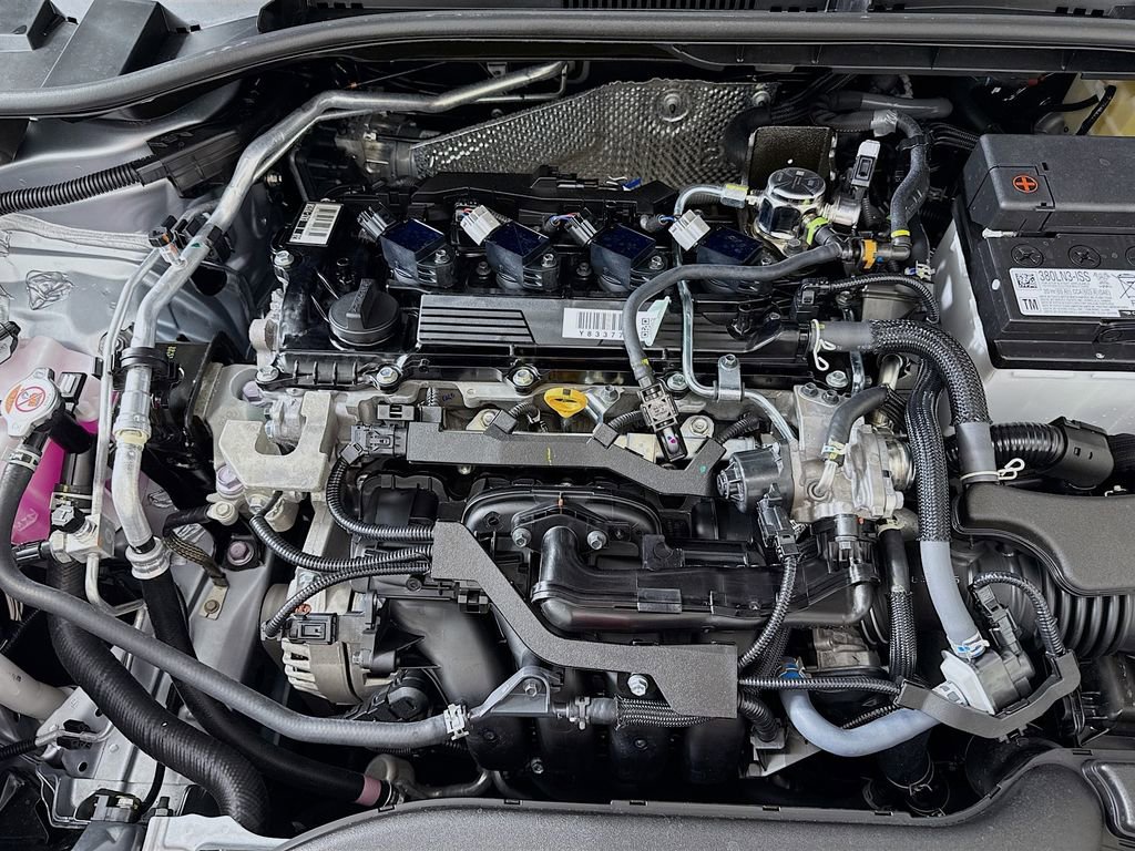 Certified 2025 Toyota Corolla Cross XLE image 29