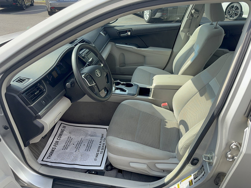Used 2014 Toyota Camry LE FWD image 7