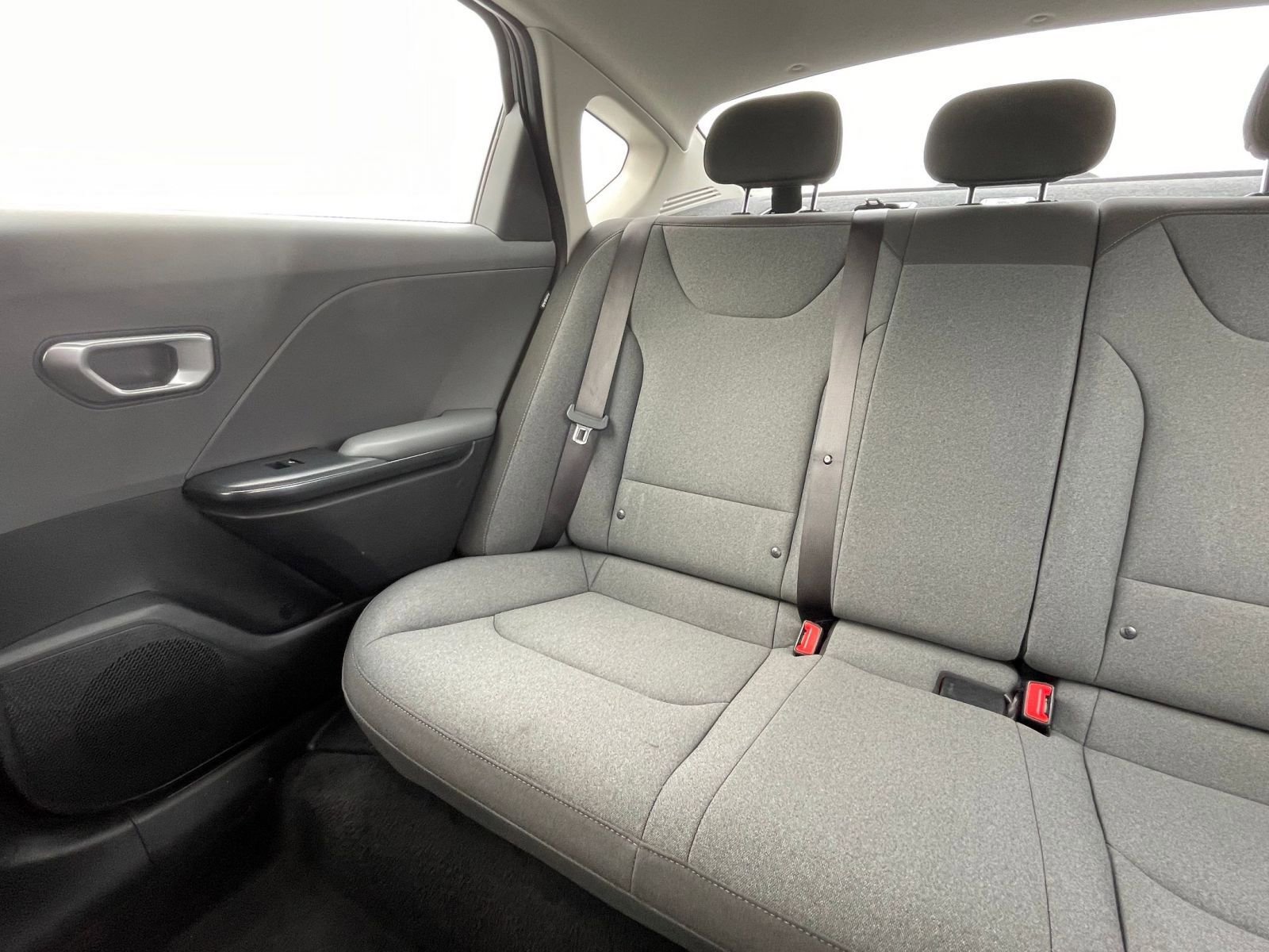 Used 2025 Kia K4 LXS image 38