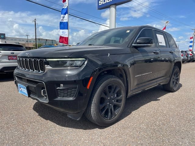 Used 2022 Jeep Grand Cherokee Overland RWD image 3