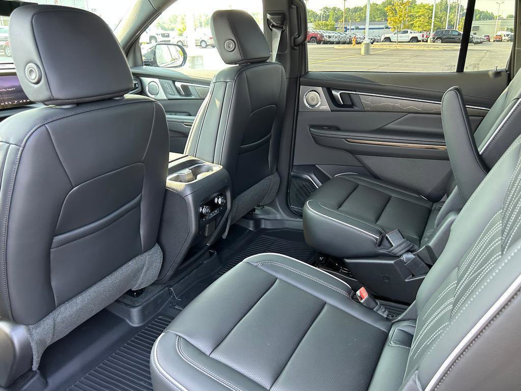 New 2026 Buick Enclave Avenir w/ Super Cruise Package image 8