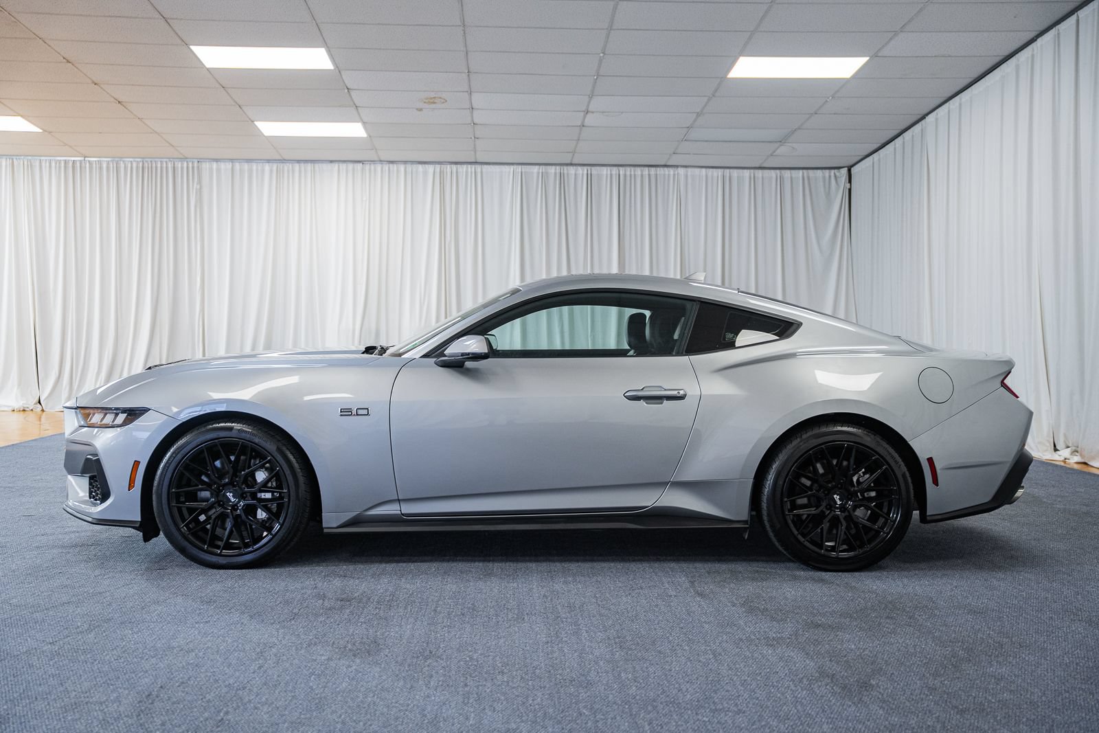 Certified 2024 Ford Mustang GT Premium RWD image 5