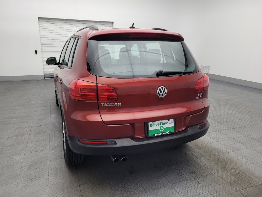 Used 2016 Volkswagen Tiguan S image 6