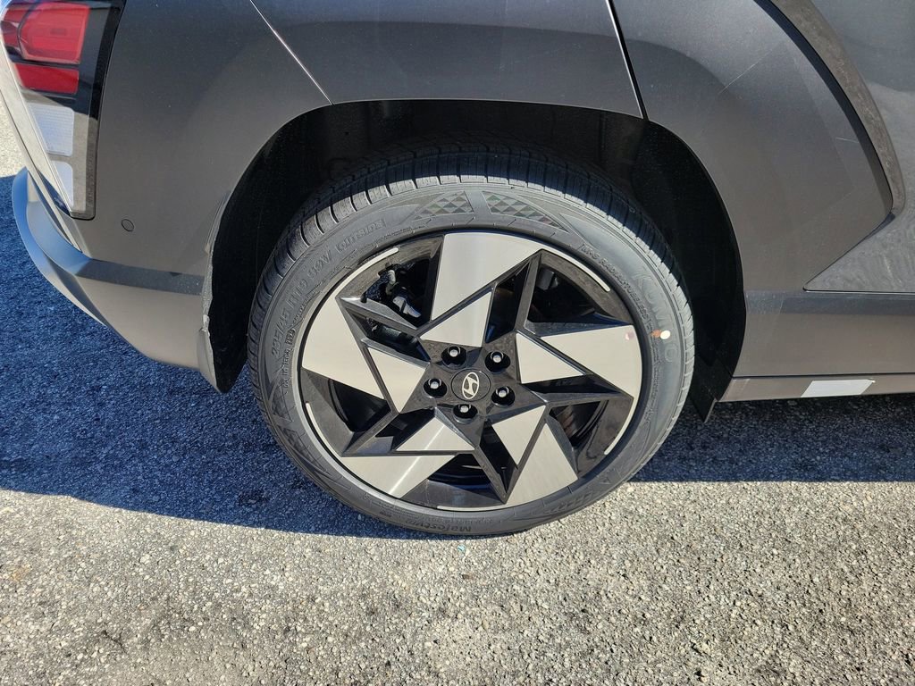 New 2026 Hyundai Kona Limited FWD image 5