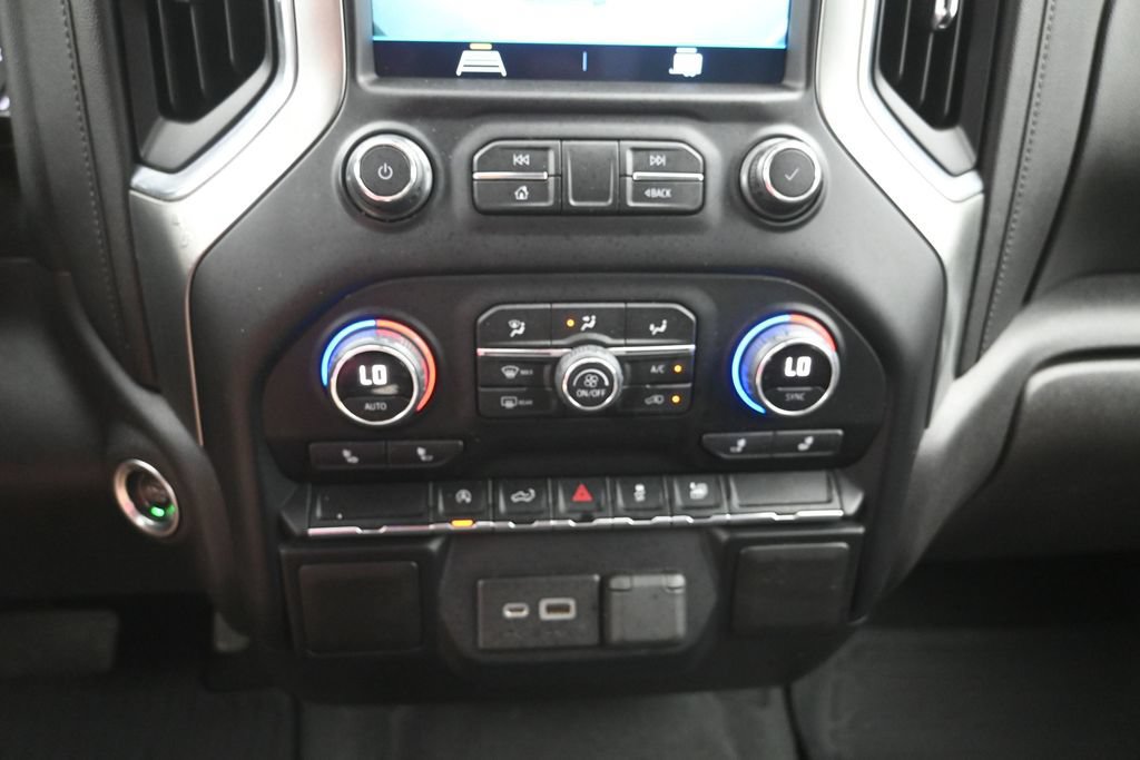 Certified 2021 Chevrolet Silverado 1500 LT AWD/4WD image 18