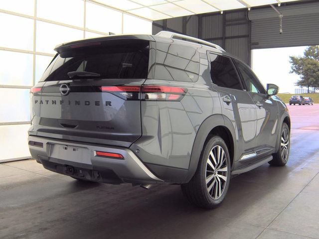 Used 2025 Nissan Pathfinder Platinum w/ Black Appearance Package FWD image 6