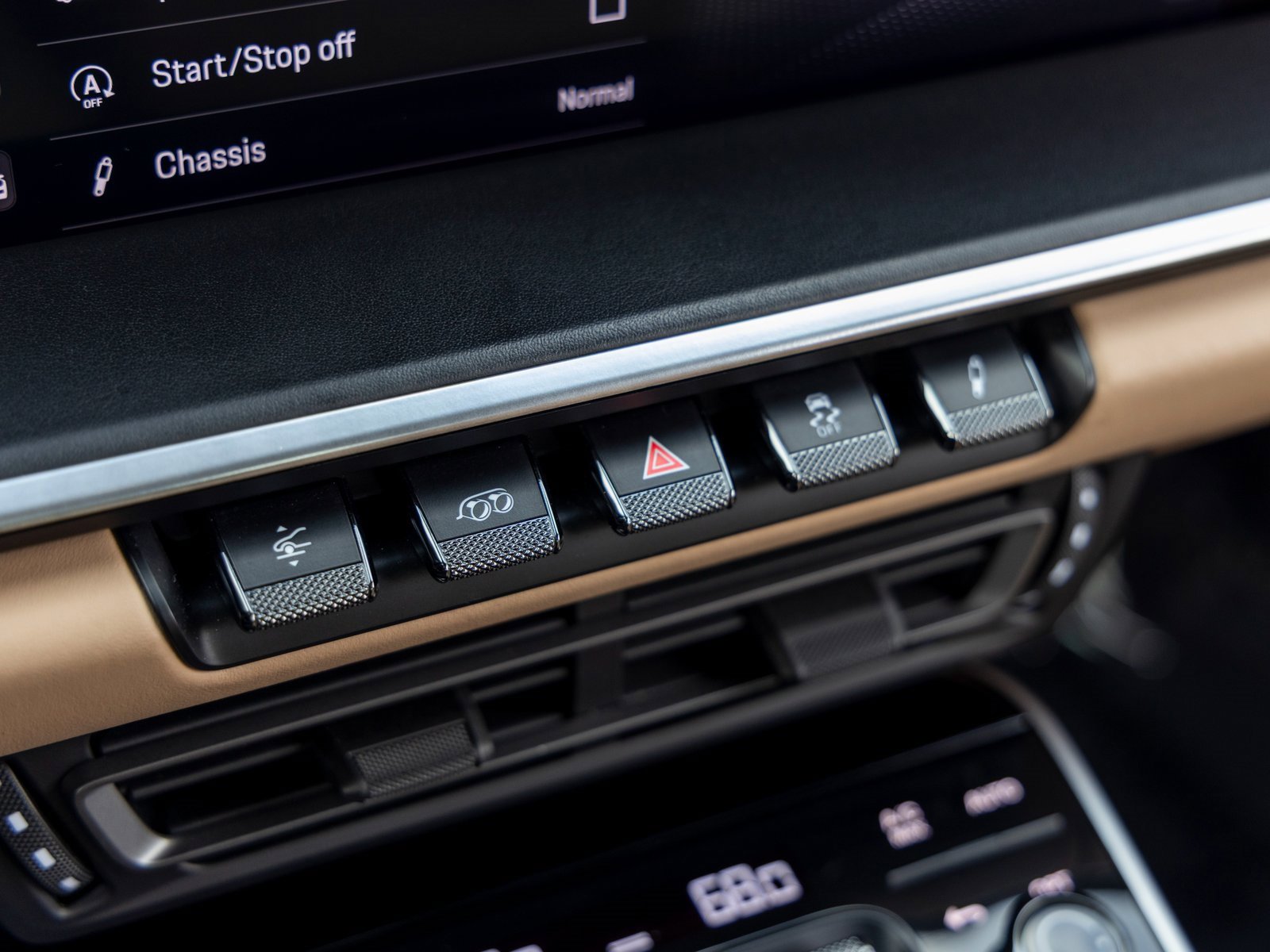 Certified 2022 Porsche 911 Targa 4S image 42