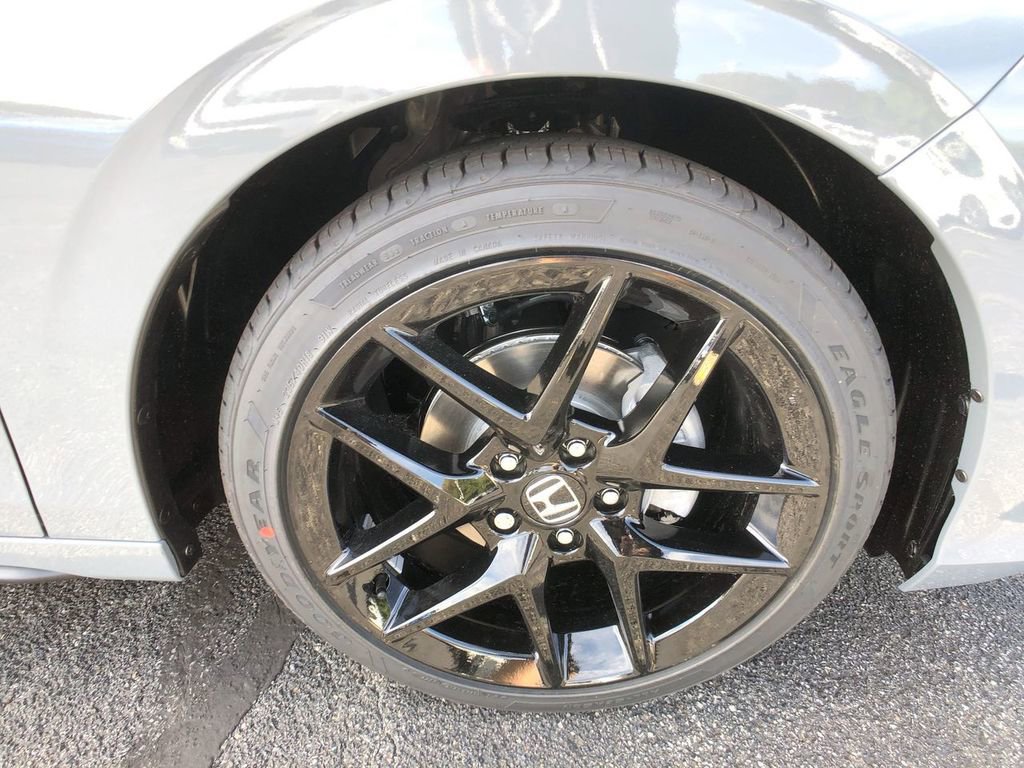 Used 2025 Honda Civic Sport image 10