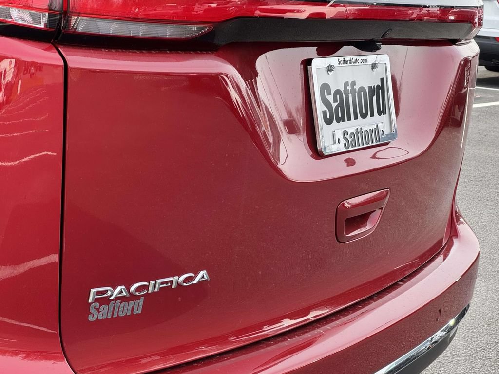 New 2026 Chrysler Pacifica Select FWD image 10