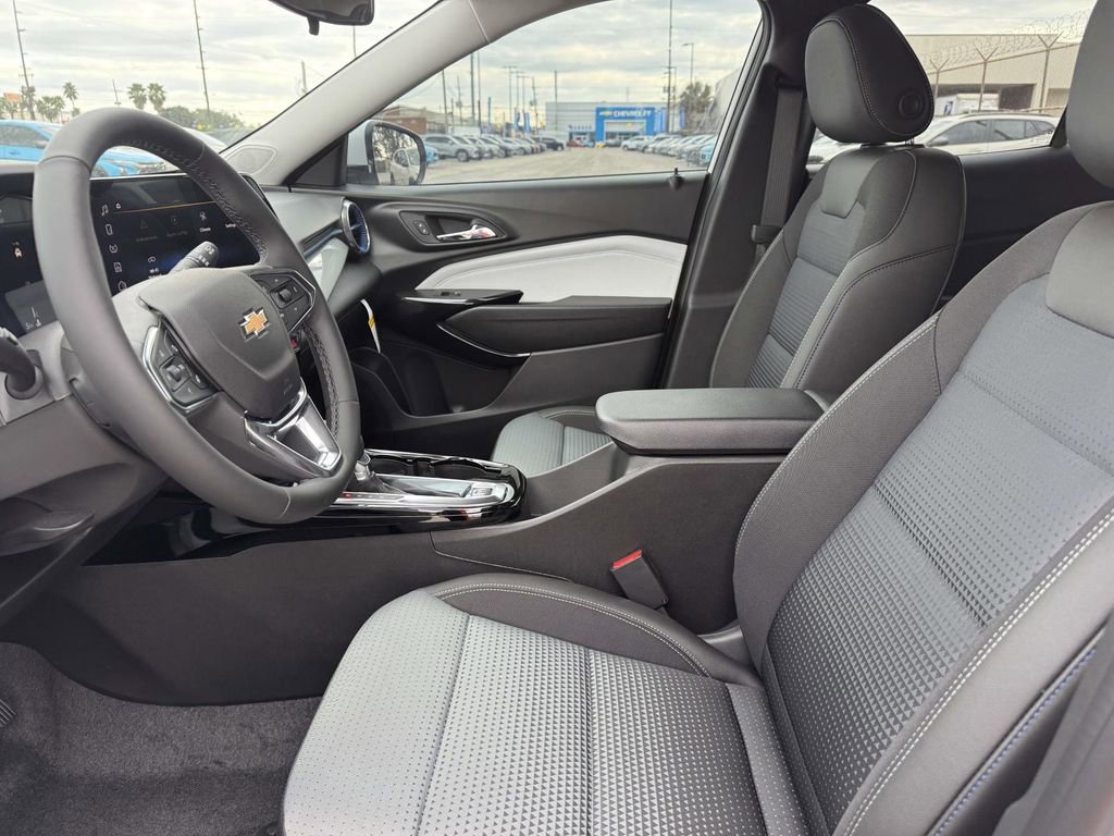 New 2026 Chevrolet Trax LT w/ Sunroof Package image 16