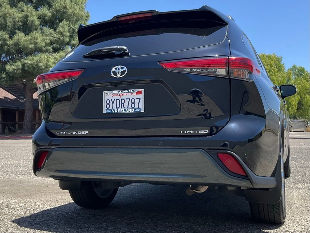 Used 2021 Toyota Highlander Limited FWD image 52