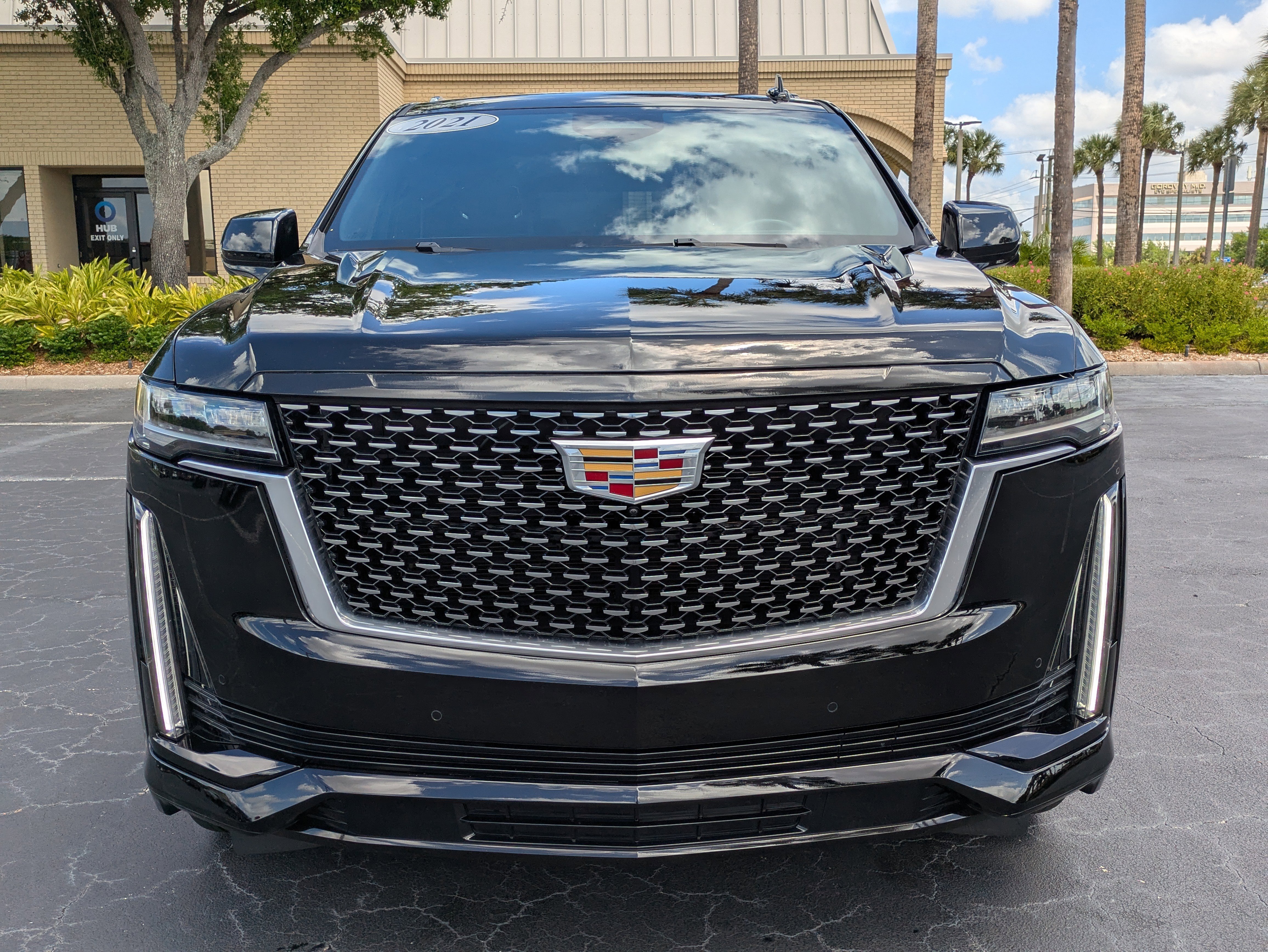 Used 2021 Cadillac Escalade Luxury RWD image 8