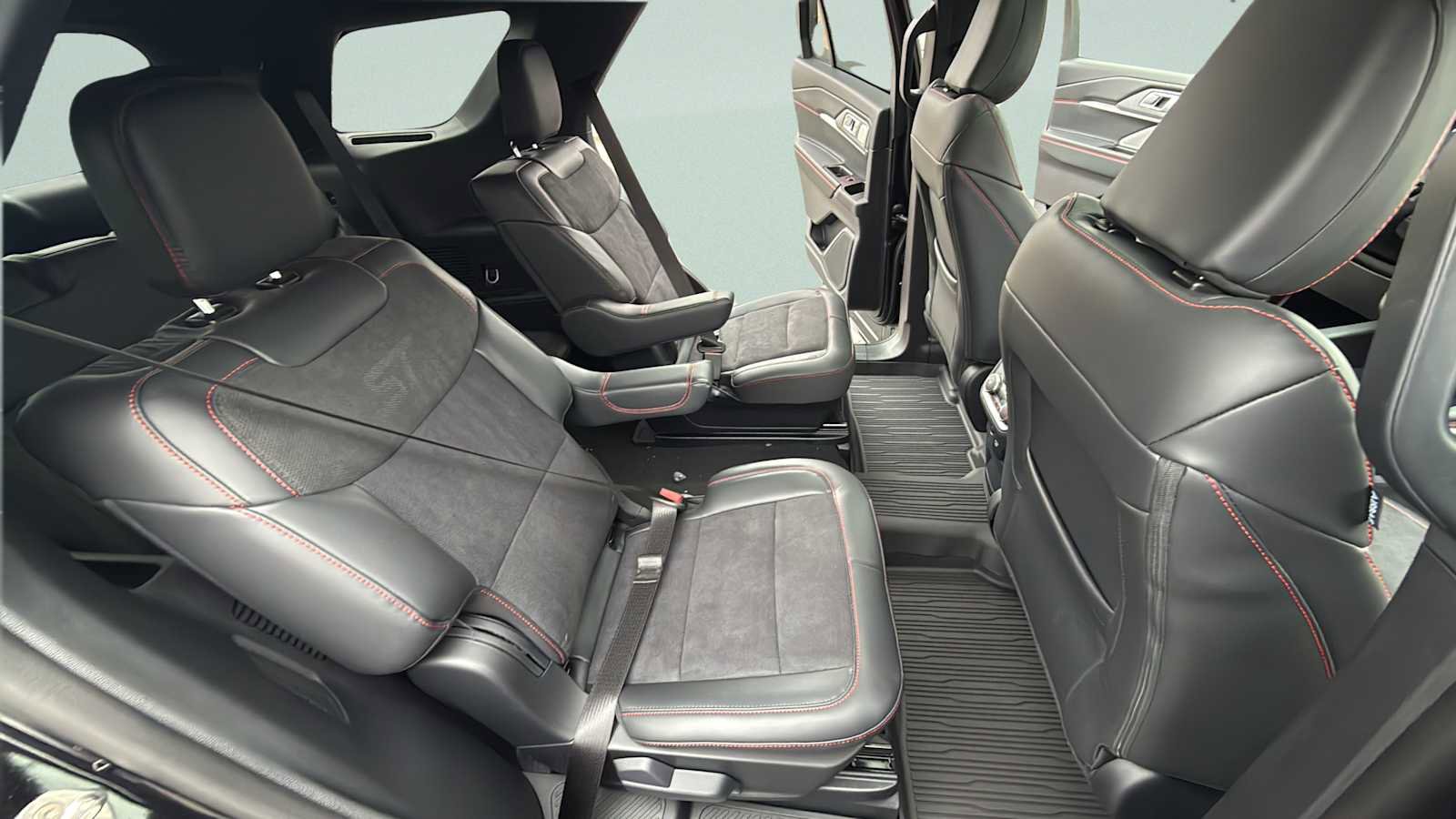 New 2026 Ford Explorer ST w/ Sun And Sound Package image 27