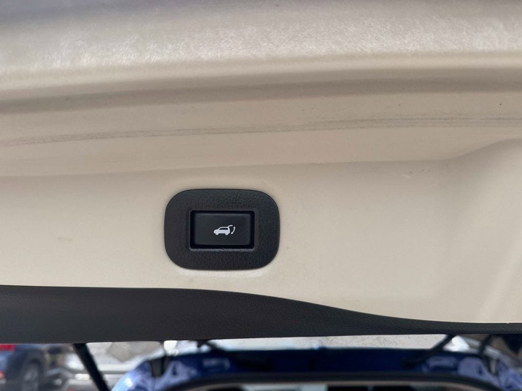 Certified 2020 Nissan Rogue SV AWD/4WD image 8