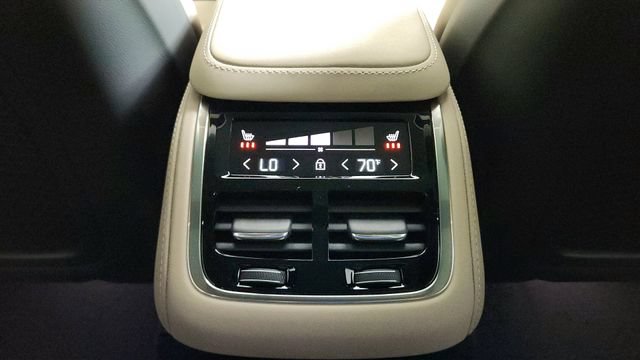 New 2026 Volvo XC90 T8 Plus w/ Protection Package Premier AWD/4WD image 31