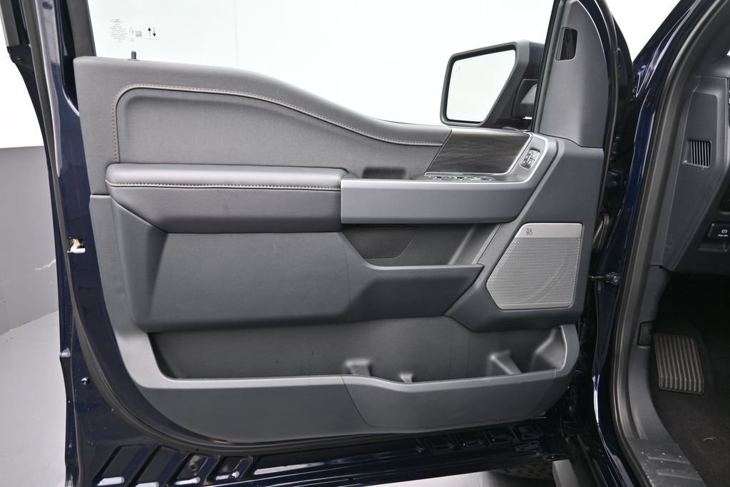 New 2025 Ford F150 Lariat w/ Equipment Group 502A High AWD/4WD image 11