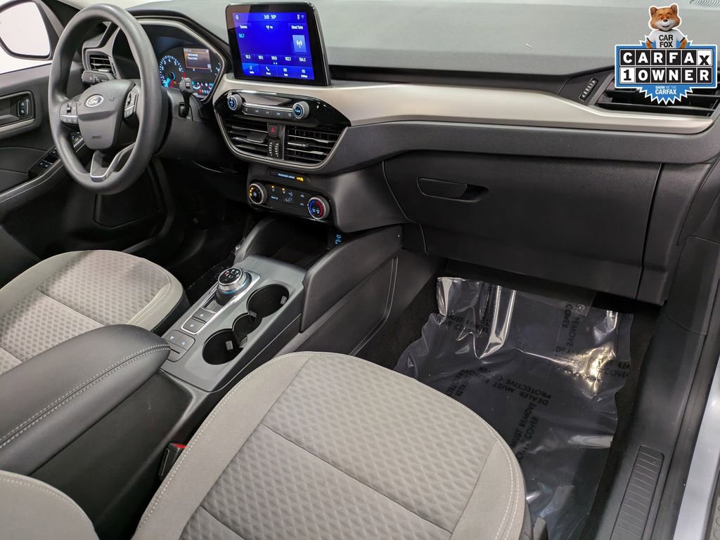 Used 2022 Ford Escape SE image 30