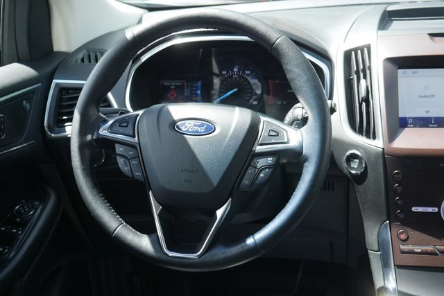 Used 2020 Ford Edge Titanium AWD/4WD image 16