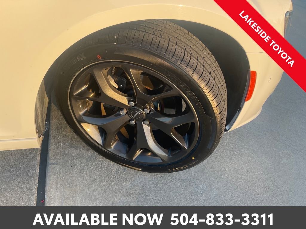 Used 2021 Chrysler 300 Touring L image 10