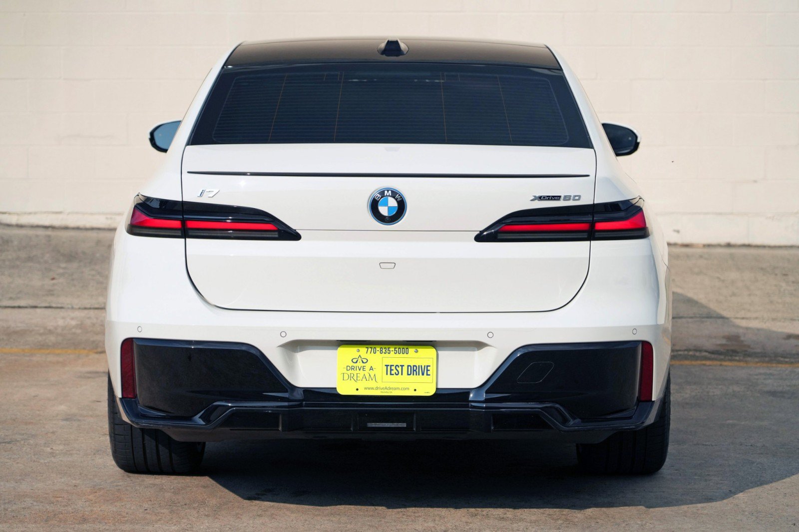 Used 2024 BMW i7 xDrive60 w/ Premium Package AWD/4WD image 59
