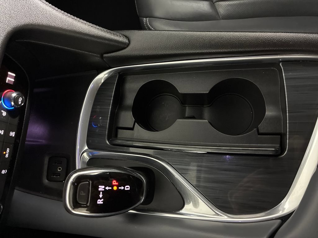 Used 2019 Buick Enclave Essence FWD image 16