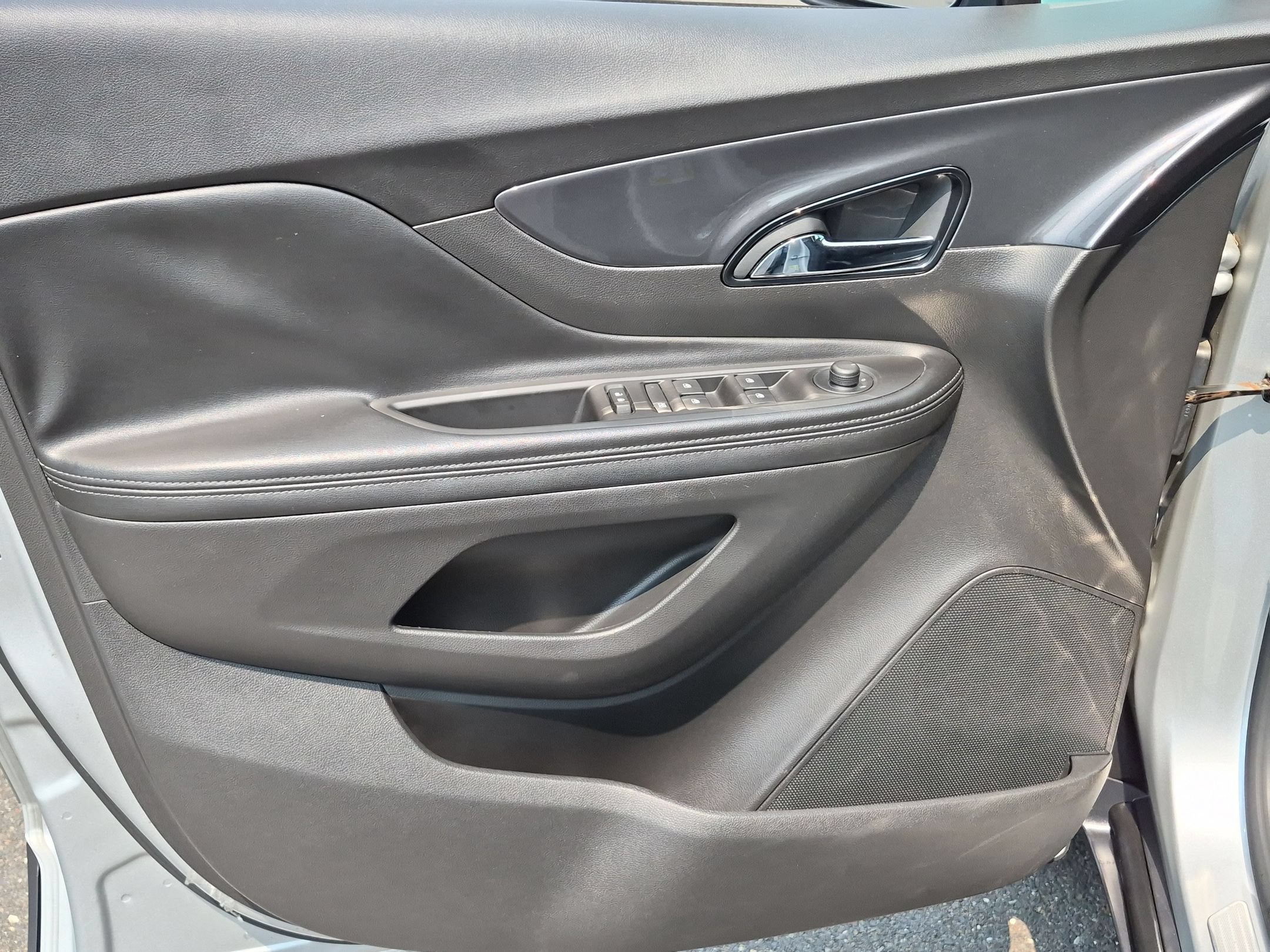 Certified 2019 Buick Encore Preferred w/ Safety Package FWD image 20
