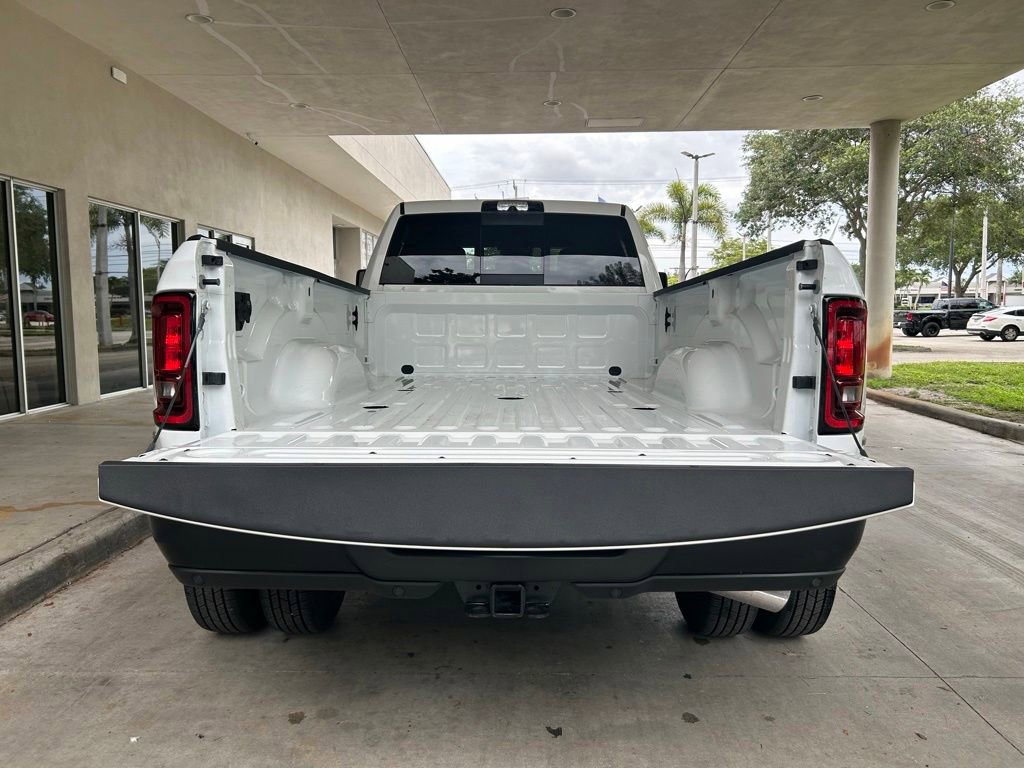Used 2025 RAM 3500 Tradesman AWD/4WD image 34