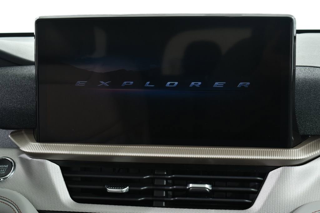 New 2026 Ford Explorer Active w/ Active Comfort Package AWD/4WD image 9