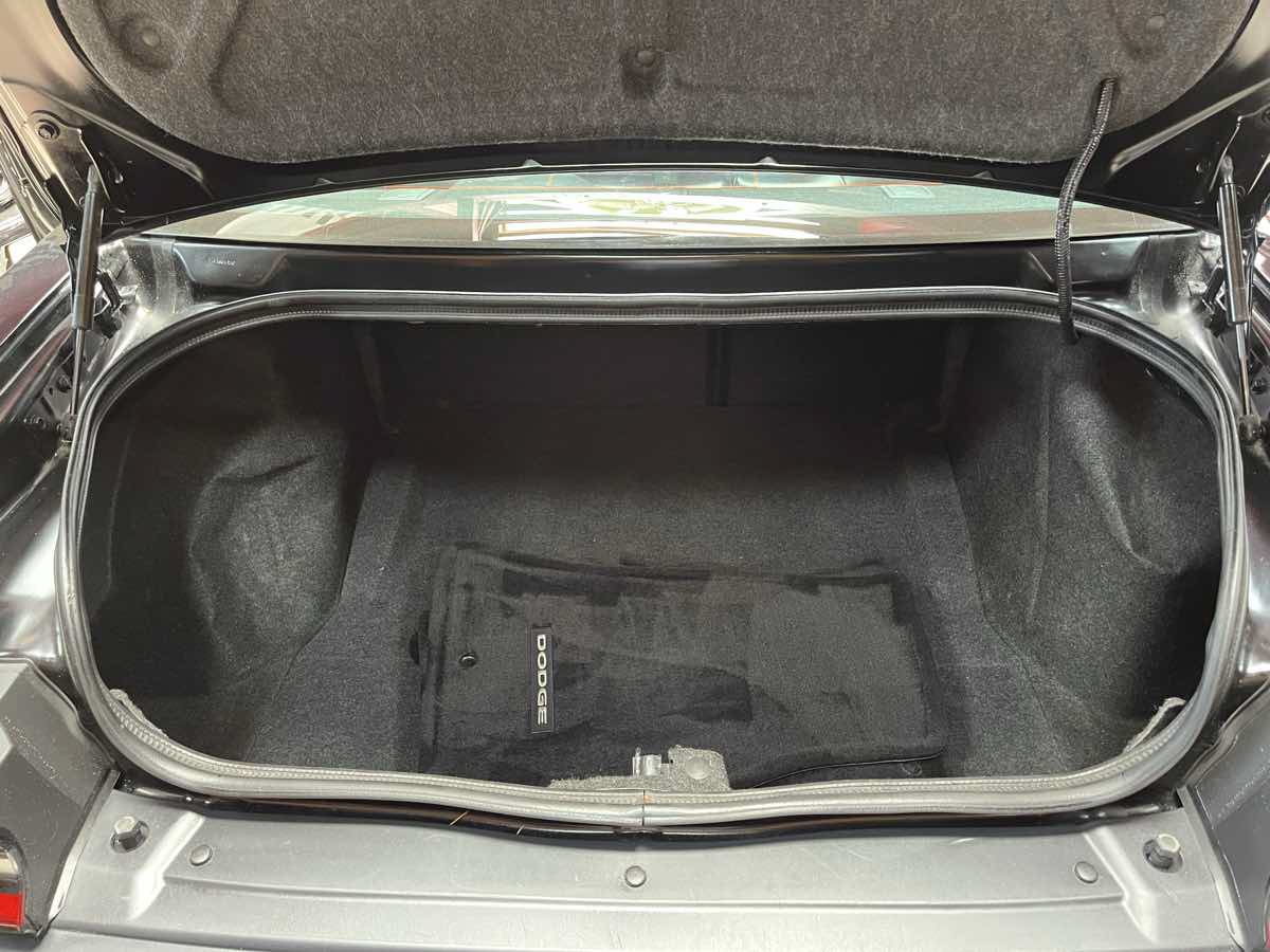 Used 2015 Dodge Challenger SXT Plus RWD image 29