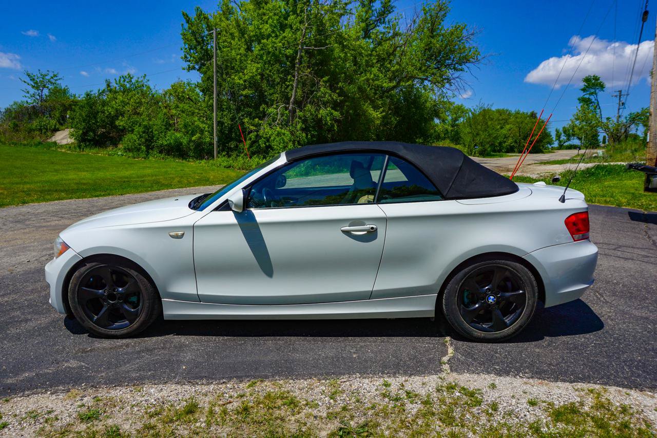 Used 2012 BMW 128i Convertible RWD image 15