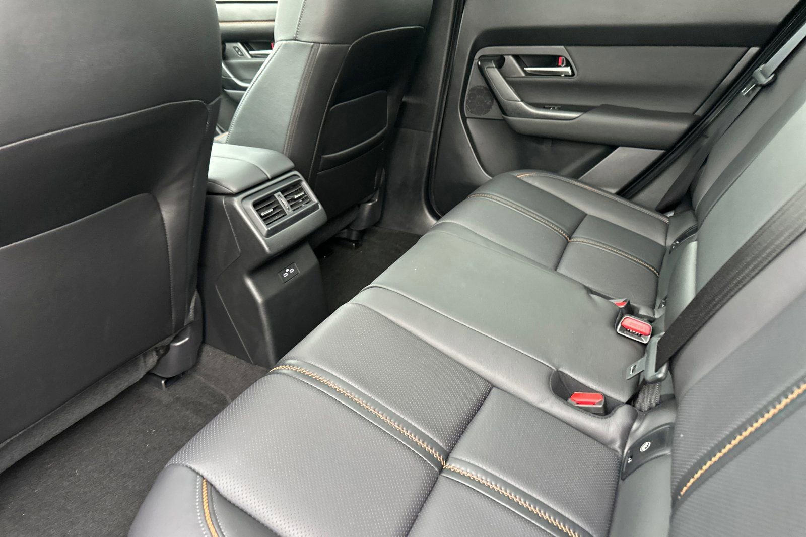 Certified 2025 MAZDA CX-50 2.5 Hybrid w/ Weather Package image 12