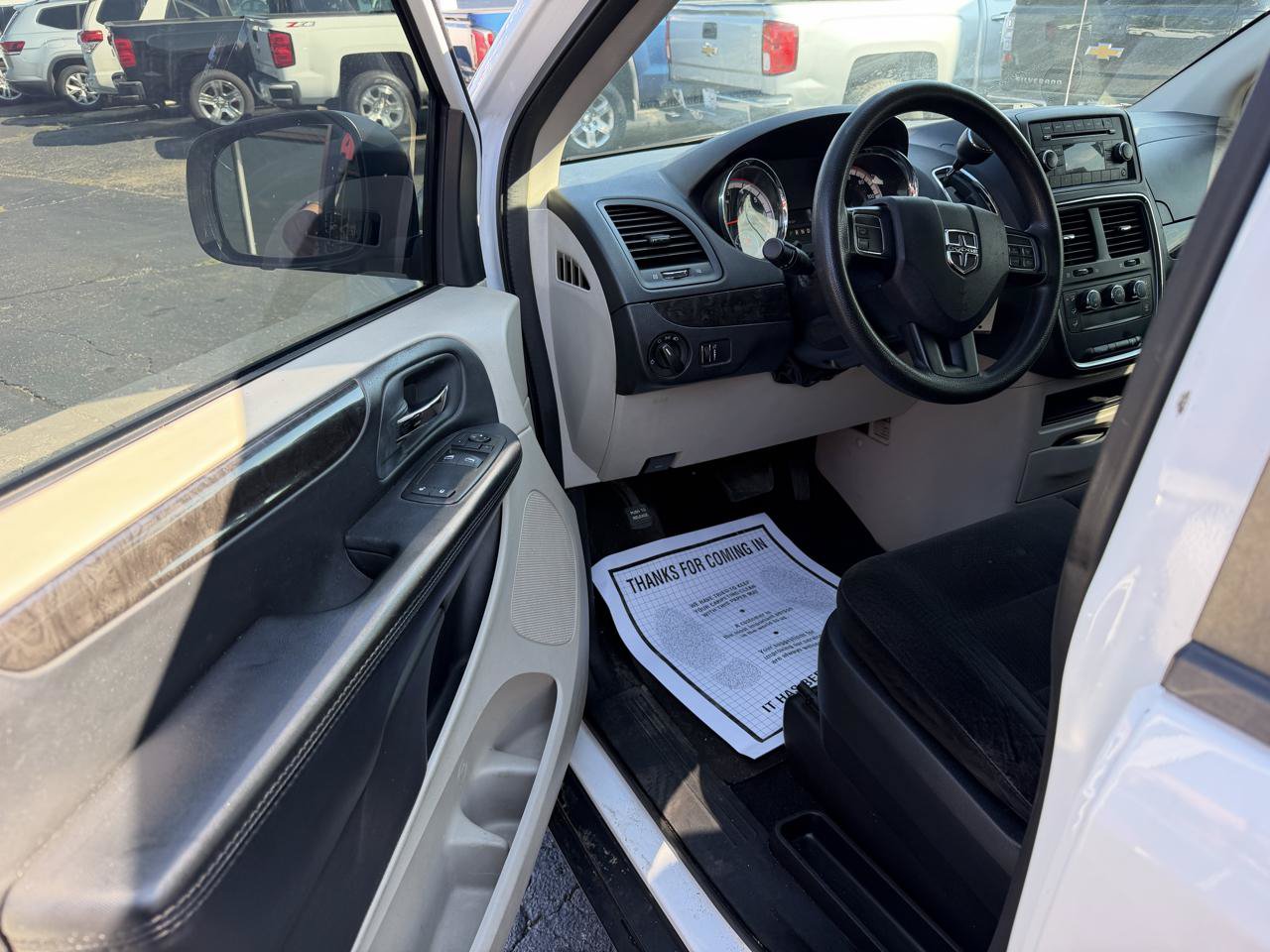 Used 2015 Dodge Grand Caravan American Value Package FWD image 9
