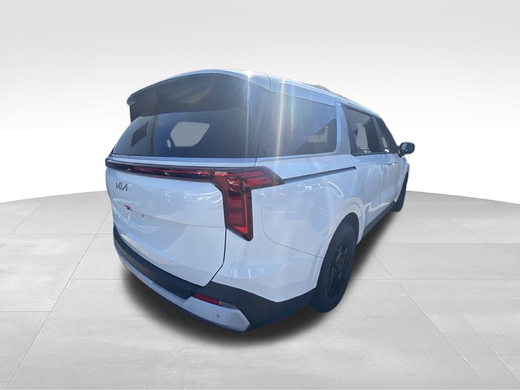 Certified 2026 Kia Carnival LX FWD image 6