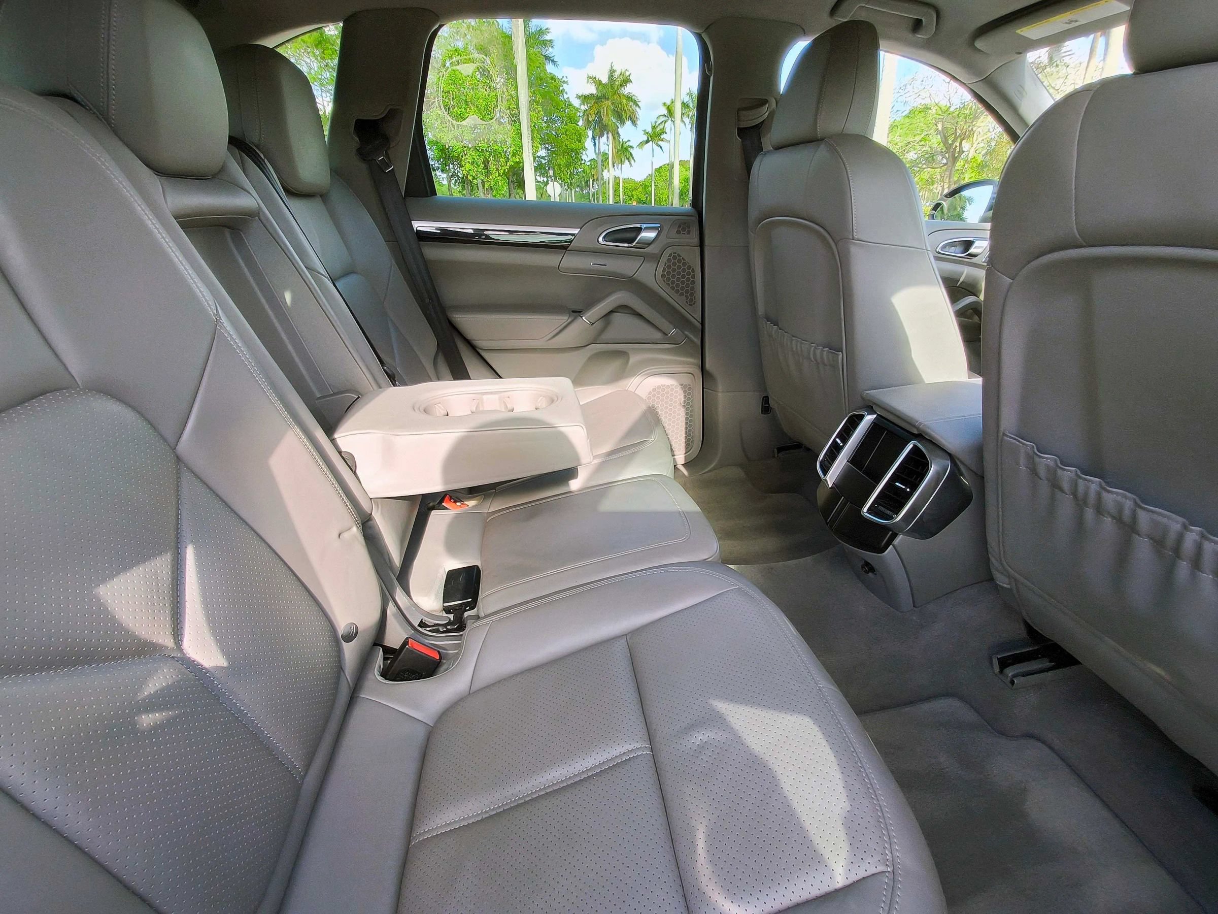Used 2014 Porsche Cayenne AWD/4WD image 34