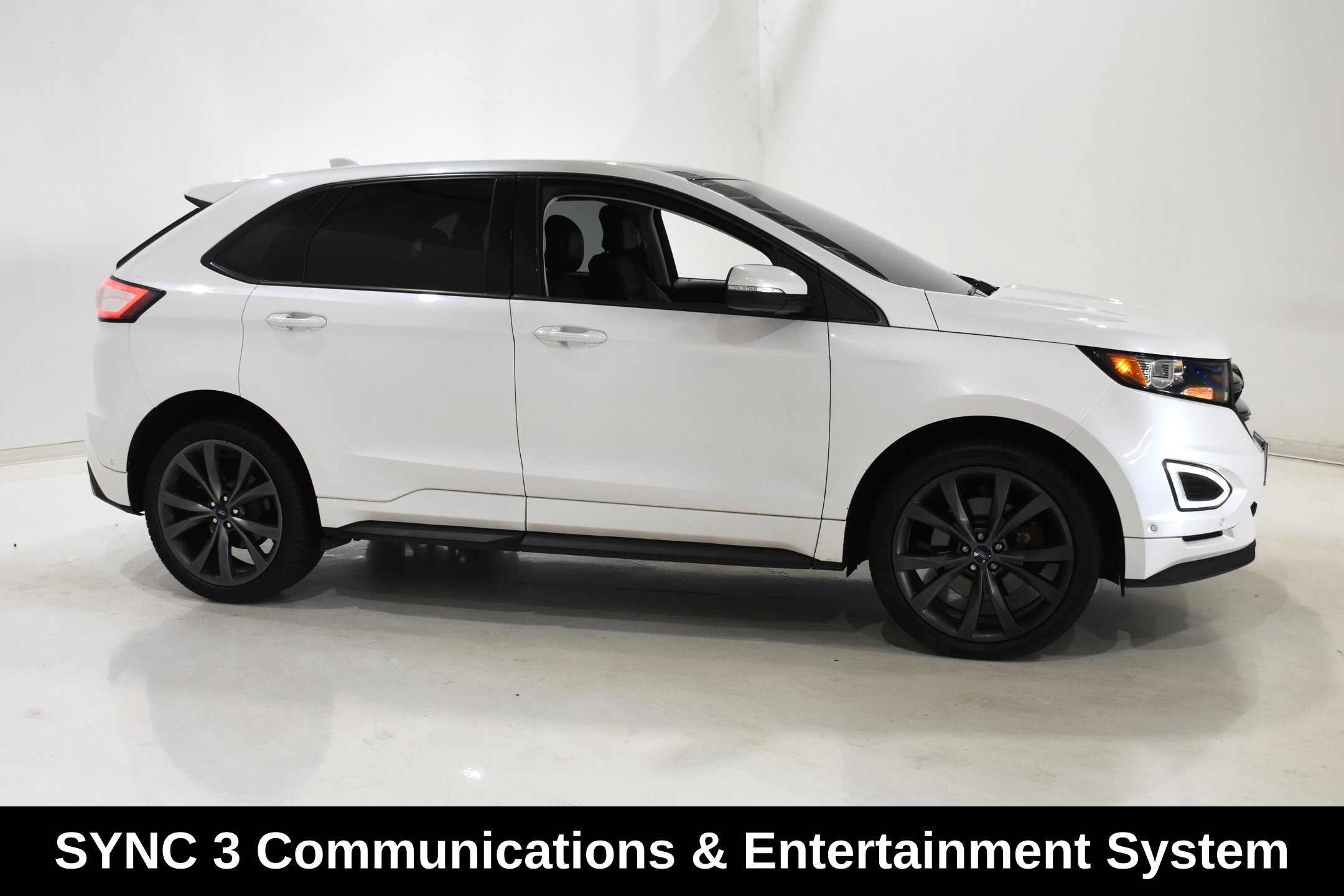Used 2018 Ford Edge Sport w/ Equipment Group 401A AWD/4WD image 3