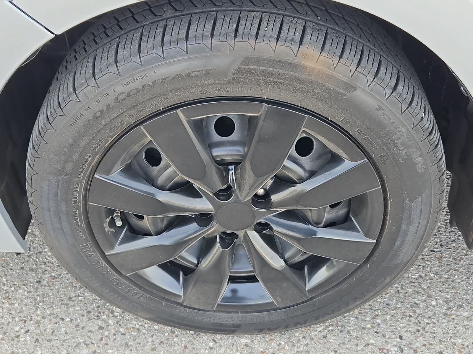 Used 2019 Toyota Corolla LE w/ Carpet Mat Package (TMS) FWD image 14