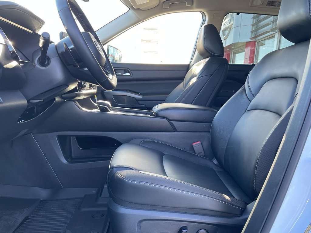 New 2025 Nissan Pathfinder SL image 10
